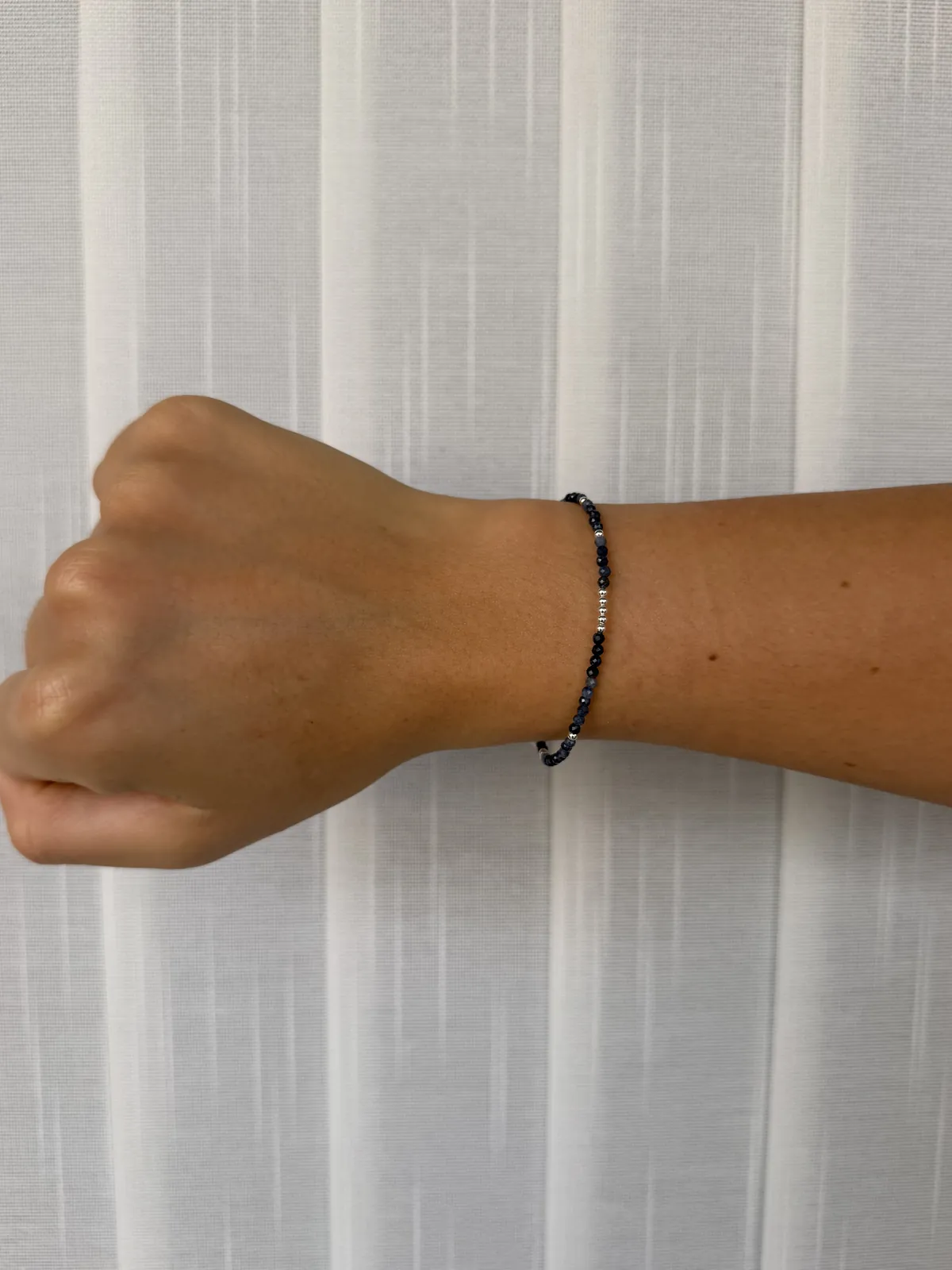 Pulsera gris